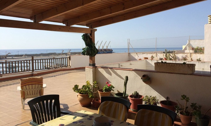 Garrucha Apartment | Penthouse on the sea front