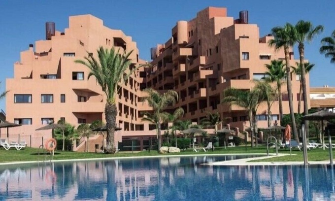 Puerto de la Duquesa Apartment | Penthouse ON THE Seafront With Fantastic Pools and Gardens in Manilva