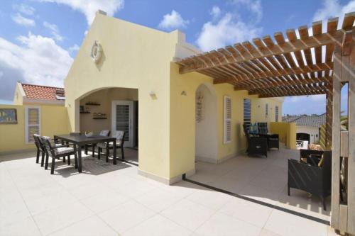 Playa Apartment | Penthouse Prikichi D2