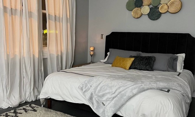 Ohio City Apartment | Penthouse studio in the heart of downtown Cleveland