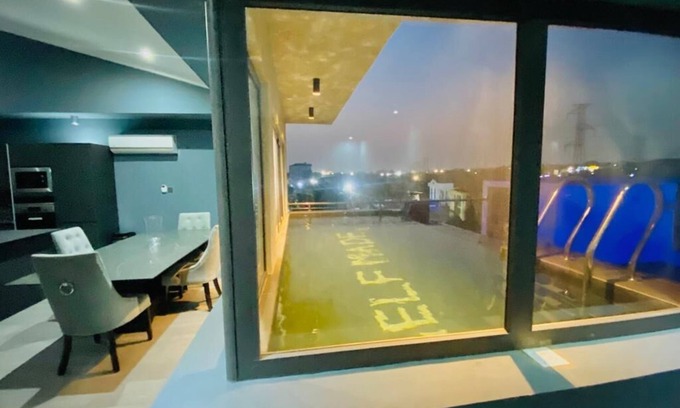 Teshie Apartment | Penthouse Suite with private rooftop infn pool & Stunning cinema room
