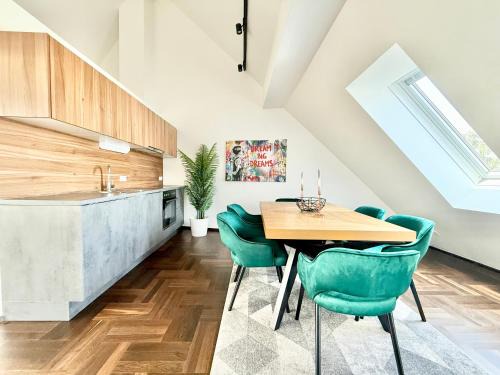 Meidling Apartment | Penthouse Wien mit Parkplatz und Balkon
