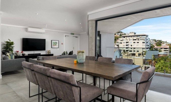 Sea Point Apartment | Penthouse with Gorgeous Mountain and Ocean Views