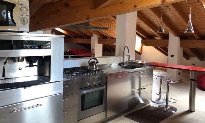 Laglio Apartment | Penthouse with pool - Sleep 6