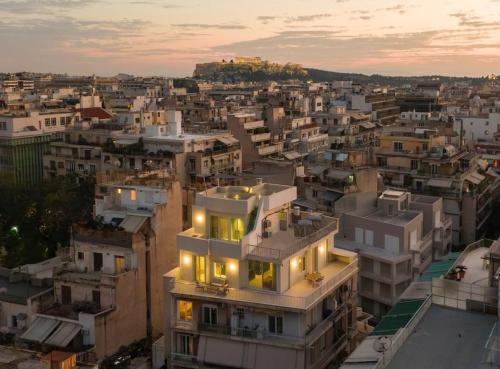 Exarhia Apartment | Penthouse with Private Rooftop and Hot Tub