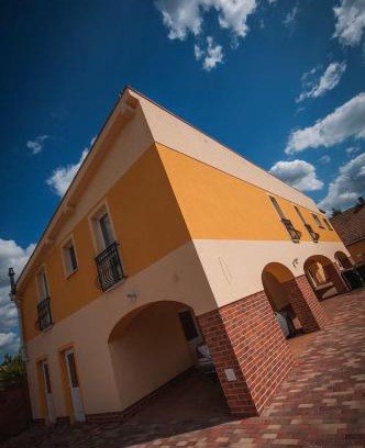 Velky Meder House | Penzión Daniela