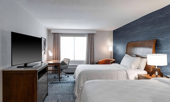 Radnor - Fort Myer Heights Hotel | Perfect DC Getaway | Modern Stay Minutes from Capitol, Museums & Metro | 2 Units