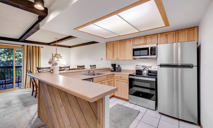 Historic District Condo | Perfect Downtown Retreat with ALL NEW APPLIANCES AS OF FALL 2025!