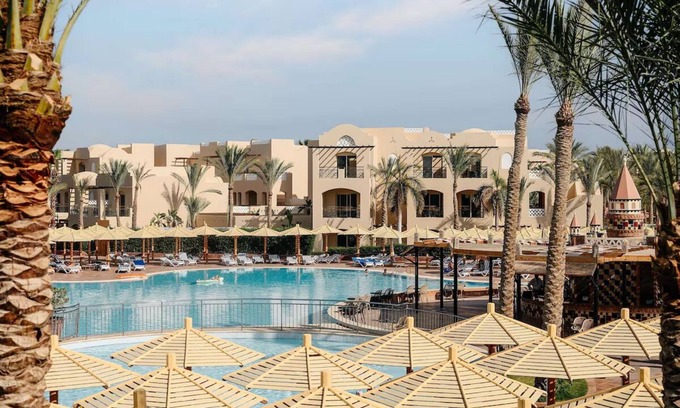 Sharm El Sheikh Resort | Perfect Family Getaway l Waterpark, Pool, Private Beach & Theater Show
