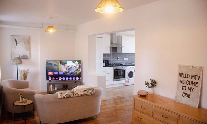 East Walworth Apartment | Perfect for 4 -2 Bedroom 2 Bathroom Apartment Bermondsey,Tower Bridge,London Eye
