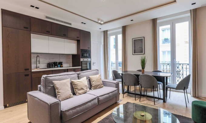Bonne-Nouvelle Apartment | Perfect for exploring - 2BR/6P - Center of Paris