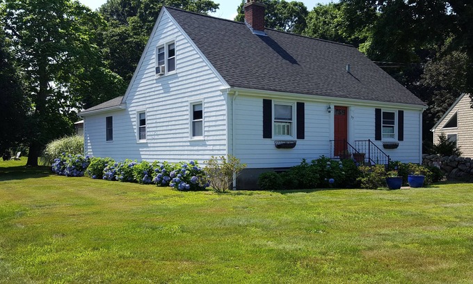 Westerly Cottage | Perfect for Fall. Tidy, quiet house w/Porch. Sleeps 7
