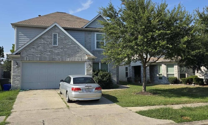 Atascocita House | Perfect for Work or Getaway