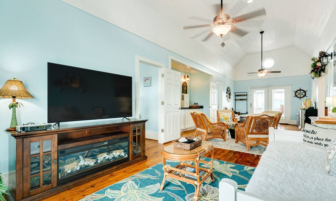 Port Bolivar House | Perfect | Gulf Views | Furnitured Deck | Sleeps 10