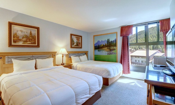 Copper Mountain Village Hotel | Perfect Ski-In/Ski-Out Hotel Room, Steps to American E Chairlifts, Hot Tub