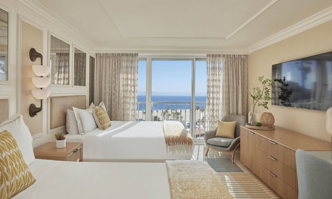 Downtown House | Perfect Spot for Unwinding! 3 Convenient Units, Ocean View, Near Venice Beach