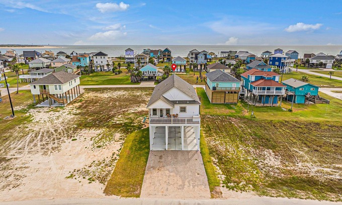 San Luis House | Perfect | Steps to Beach | Modern | Group Ready