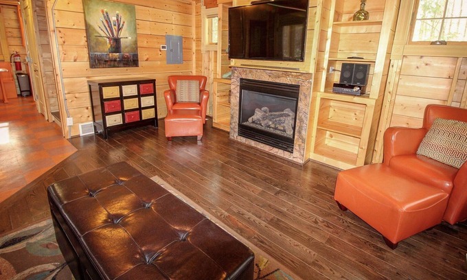 Fennville Cottage | Perfect weekend getaway! Cottage #1 at DollyBrook minutes from Saugatuck.