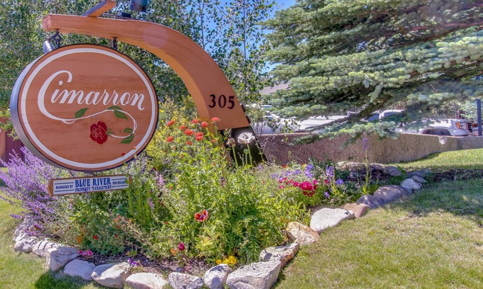 Historic District Apartment | Perfectly located studio with pool & hot tubs - walk to lifts and Main Street