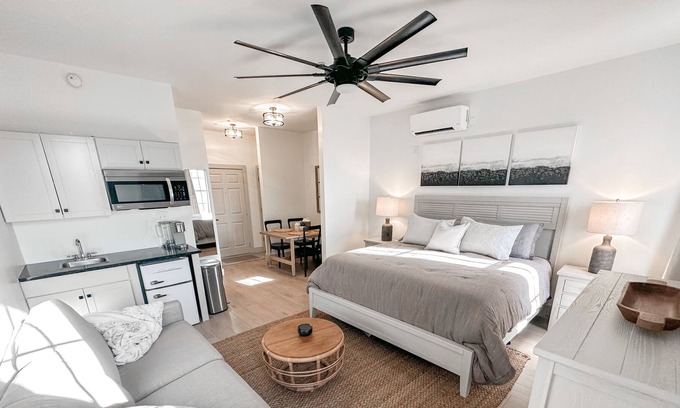 Treetop Apartment | Perfectly nestled between Rosemary & Alys Beach