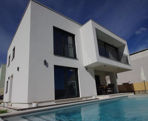 Rudine Villa | PERISKA Home