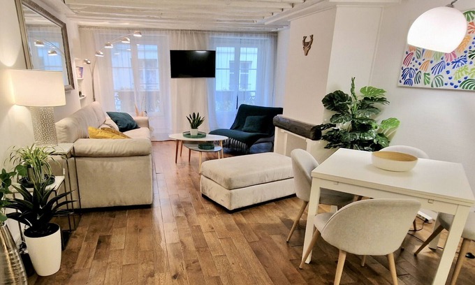 Quartier du Mail Apartment | Perla Bianca, 1BR/1BA, 4 people