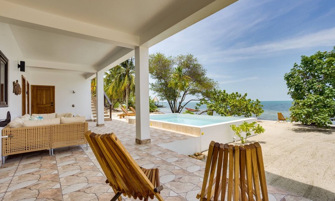 Surfside Apartment | Permit To Play 1 - Caribbean Seafront Home 1 bedroom 1+ bath
