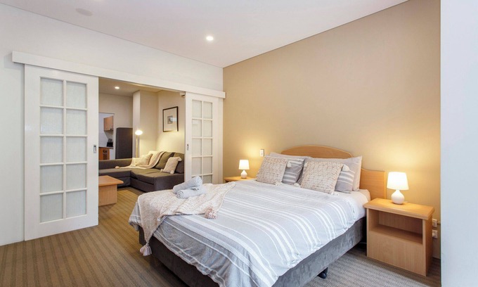 Perth Central Business District Apartment | Perth CBD Central Convenience!