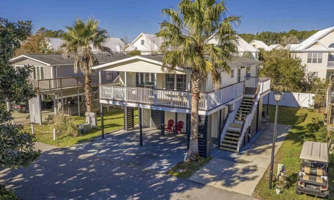 Garden City House | PET FRIENDLY - 2Bdrm/1Bath home in Oceanside Village! Close to Pool
