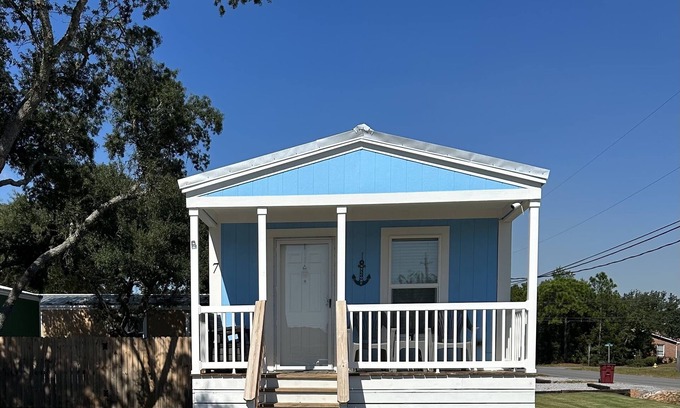 Navarre Cottage | Pet friendly, affordable vacation rentals