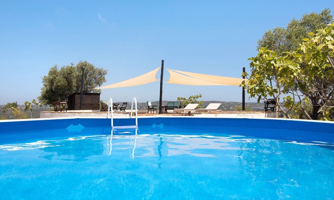 Charneca House | Pet-Friendly 'Algarve Charming Rural 1Br Villa' with Shared Terrace, Shared Pool & Wi-Fi