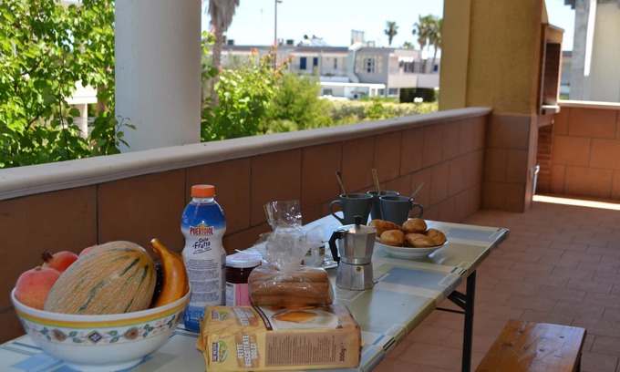 Torre dell'Orso Apartment | Pet-friendly Apartment Bilo per 4 a Torre dellOrso PT01 with A/C & Balcony