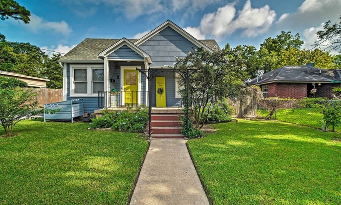 Brenham Cottage | Pet-Friendly Brenham Cottage w/Yard!