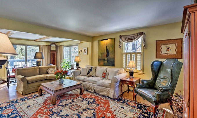 Eastham Cottage | Pet-friendly Cape Cod Home w/ Deck 2 Mi to Beaches