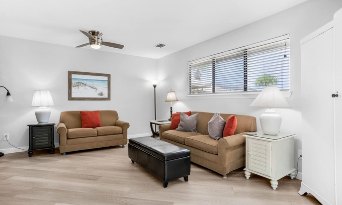 Miramar Beach Cottage | Pet Friendly Condo-Comm Pool-Short Walk 2 Beach