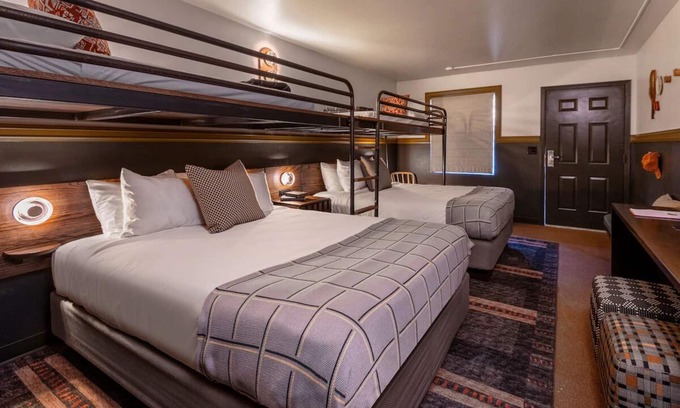 Branson Hotel | Pet-Friendly Creekside Haven Near State Park Trails and Outdoor Fun