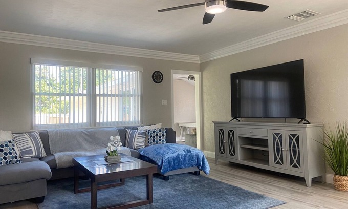 St. Petersburg - Clearwater House | Pet-Friendly Downtown Retreat with Firepit & WiFi
