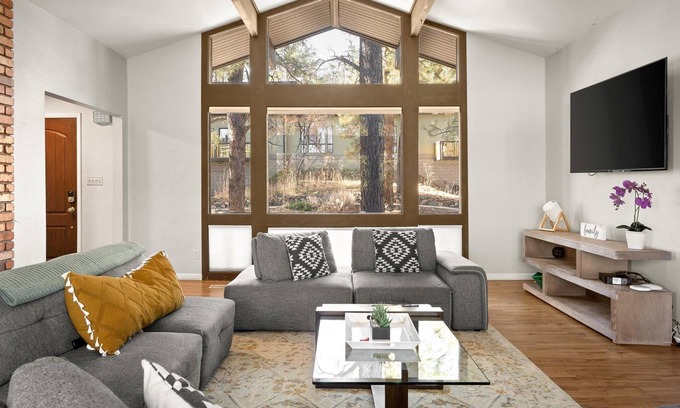 Flagstaff House | Pet-friendly duplex with spa, fire pit, just minutes to downtown and shopping!
