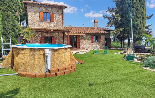 Campiglia d'Orcia House | Pet Friendly Home In Campiglia D'orcia