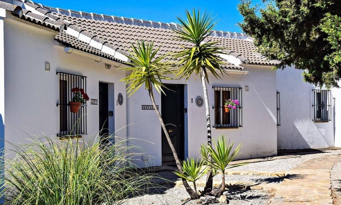 Montecorto Apartment | Pet Friendly Holiday Home 'Romantic paradise 1' with Pool, Garden and Wi-Fi