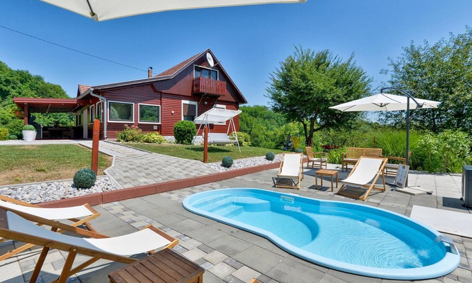 Veliko Trgovisce House | Pet friendly home in Mrzlo Polje