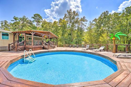 Broken Bow House | Pet-Friendly Home with Pool in Broken Bow!