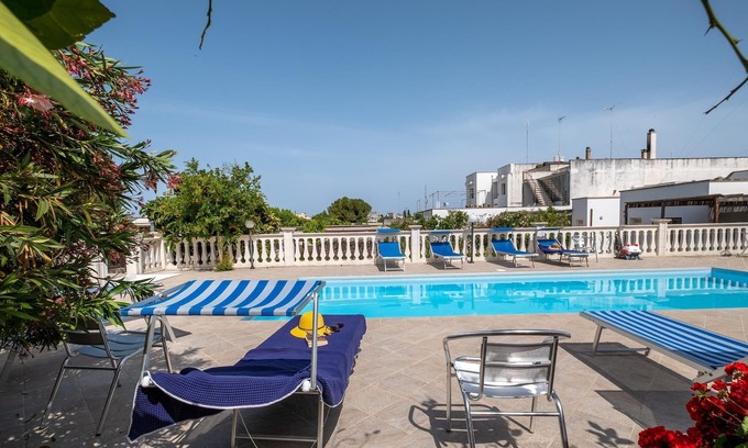 Uggiano la Chiesa House | Pet-Friendly Holiday Home Casa Papadia - Trilocale Basilico with Pool & Wi-Fi