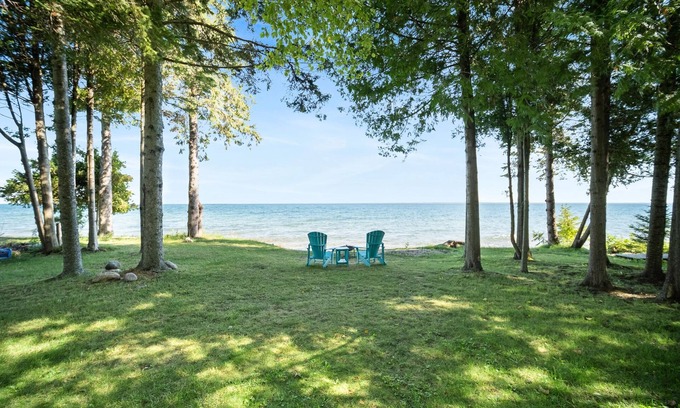Cheboygan Cottage | Pet Friendly, lakefront, WIFI, super cozy