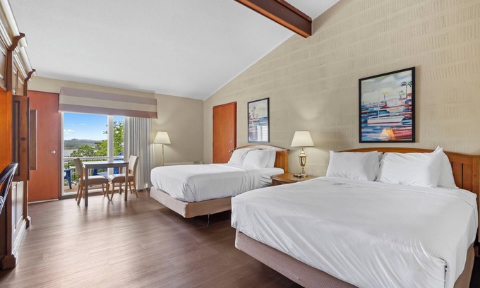 Indian Point Condo | Pet-Friendly Lakeside Comfort + Swim Up Bar, Marina & Tiki Bar