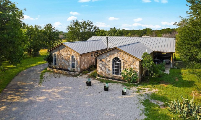 Marble Falls House | Pet-Friendly Marble Falls Home!