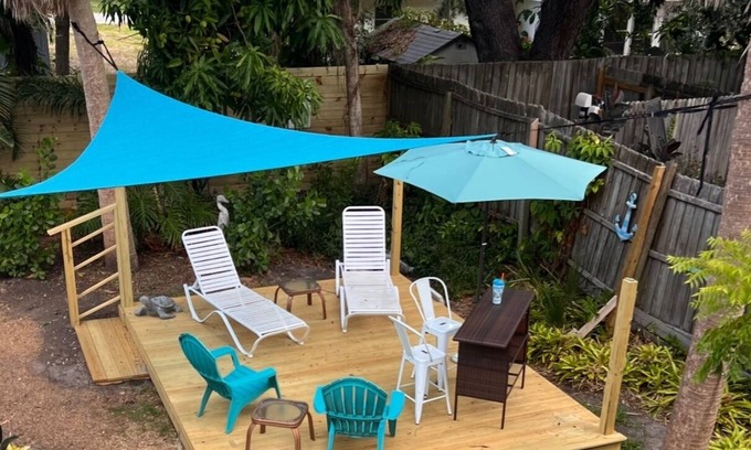 South Venice House | PET friendly, Newly remodeled cozy home close to beaches and historic downtown.