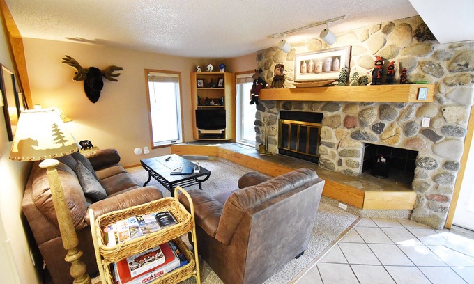 Frisco House | Pet Friendly on River! Pool, 2 Hot Tubs! Walk/Easy Drive to Shops, Dining
