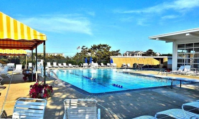 The Glade House | Pet Friendly Private Beach North Shores Rehoboth Beach Home