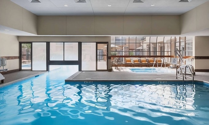Middletown Apartment | Pet-friendly Property, Two Swimming Pools! Spacious Unit!